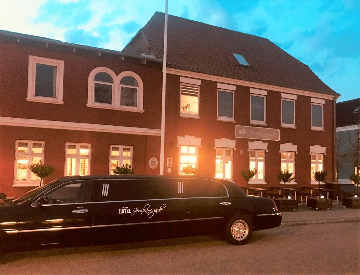 Hotel Jernbanegade Kibæk Exterior foto