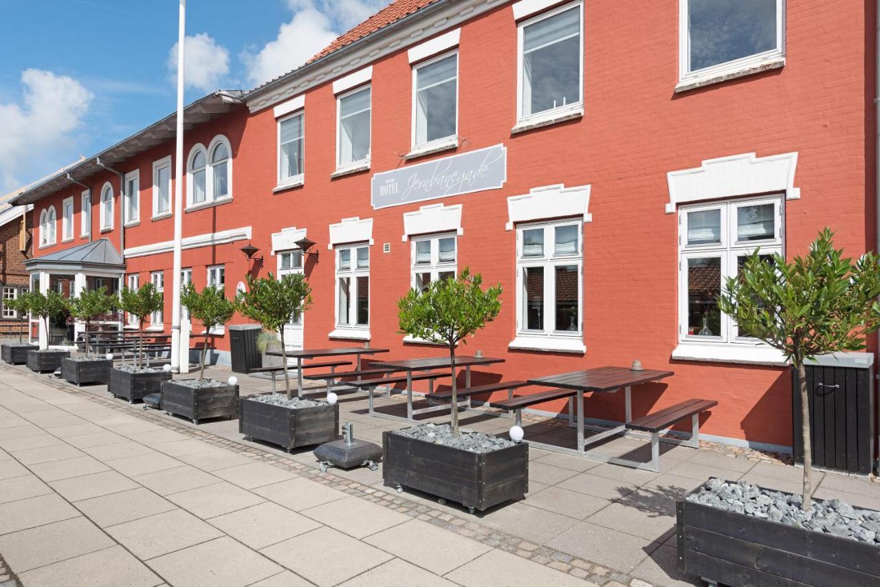 Hotel Jernbanegade Kibæk Exterior foto